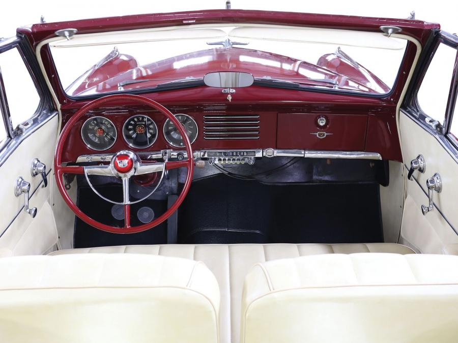  Studebaker Commander State Convertible 1951 года  (фото 23 из 32)